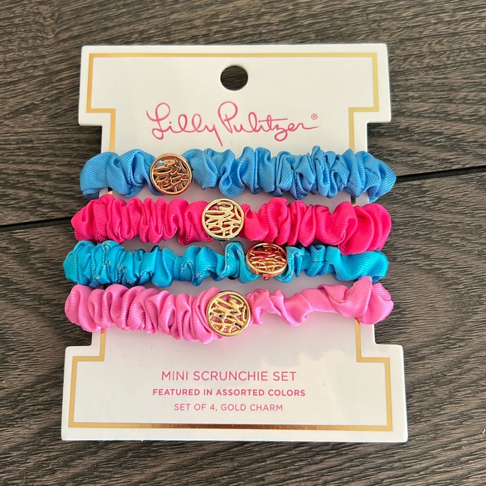 New in package! Mini scrunchie set